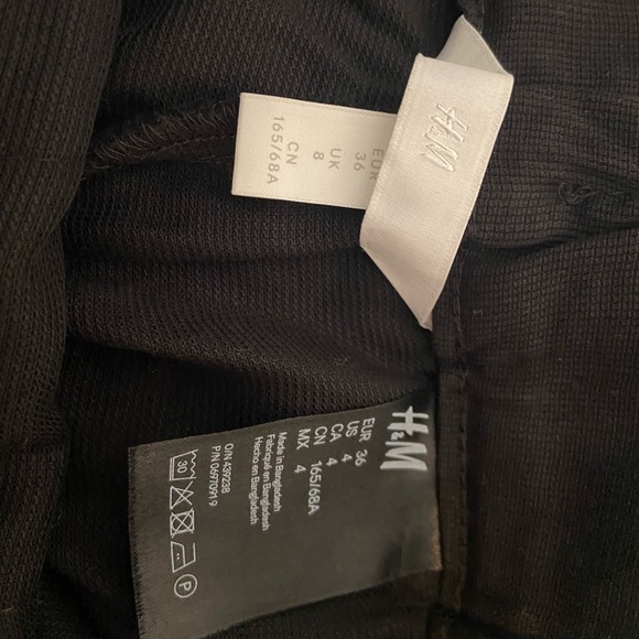 H&M Black Paper Bag Shorts | LN - Picture 7 of 7